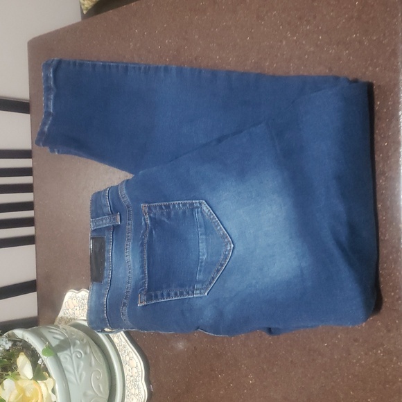 Hart Blue Jeans. Size 9. - Picture 5 of 8